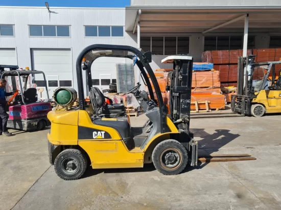 LPG forklift CATERPILLAR