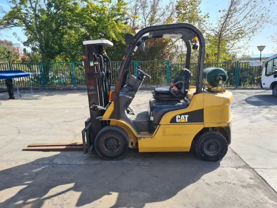 LPG forklift CATERPILLAR