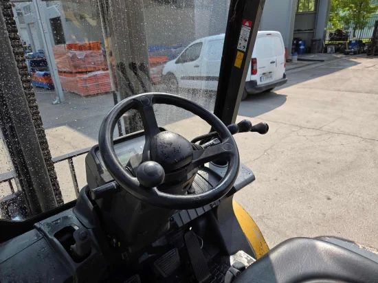 LPG forklift CATERPILLAR
