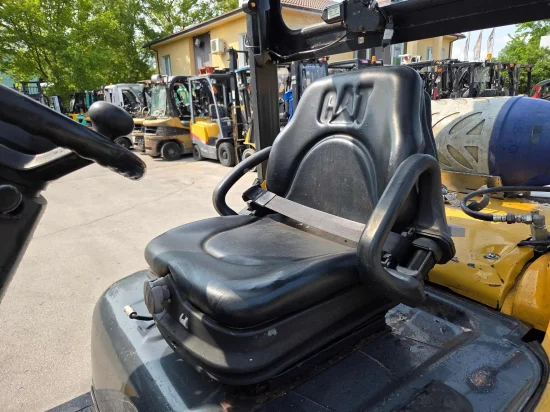 LPG forklift CATERPILLAR