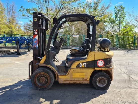 LPG forklift CATERPILLAR
