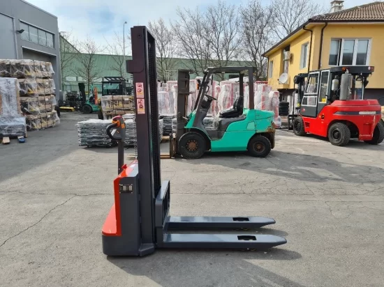 LIFTEX Dynamic 1535D ел.стакер