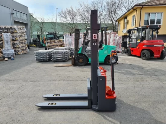 LIFTEX Dynamic 1535D ел.стакер