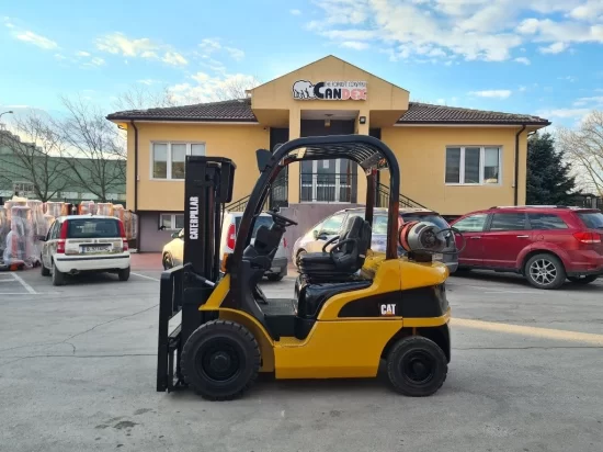 LPG forklift CATERPILLAR