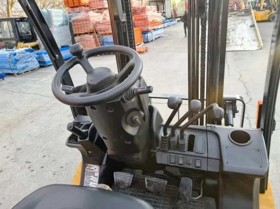 LPG forklift CATERPILLAR