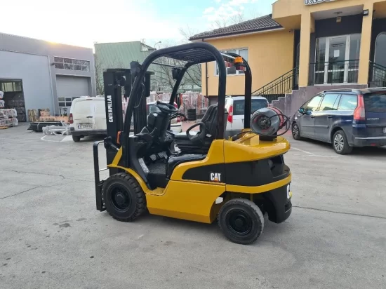 LPG forklift CATERPILLAR