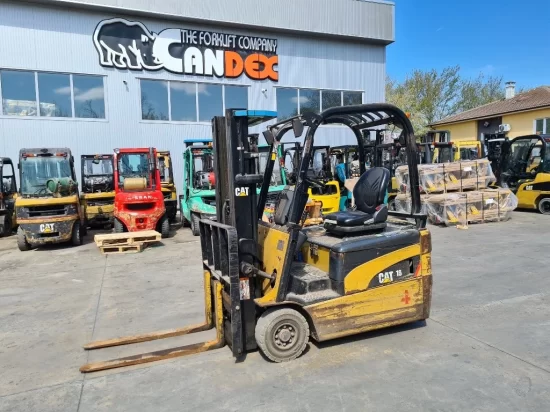 electric forklift CATERPILLAR