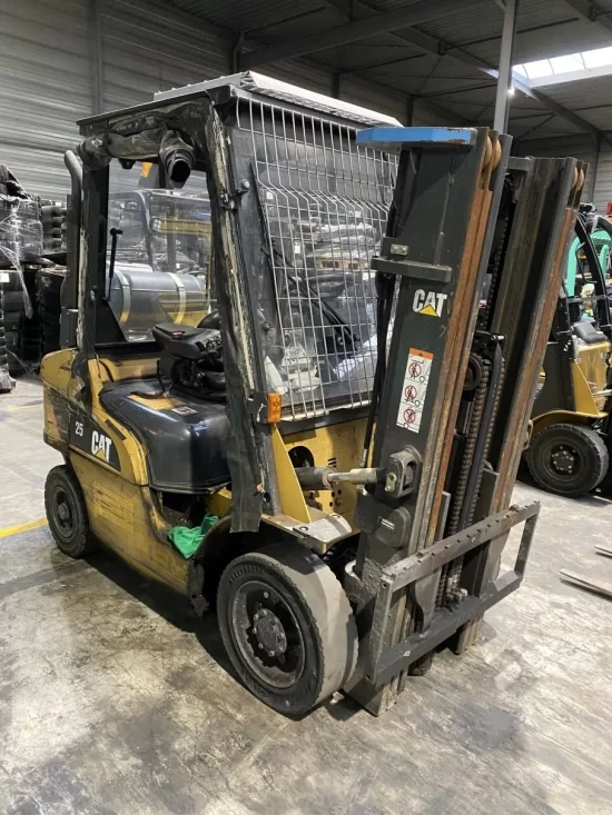 LPG forklift CATERPILLAR