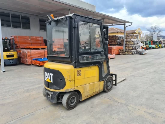 electric forklift CATERPILLAR
