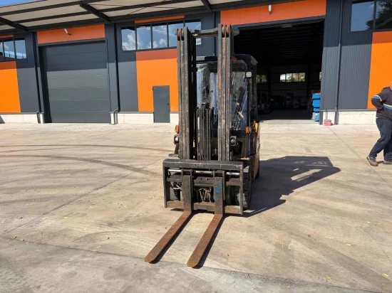 LPG forklift CATERPILLAR