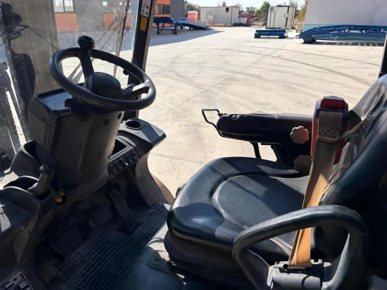 LPG forklift CATERPILLAR
