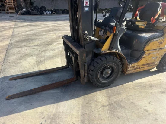 LPG forklift CATERPILLAR