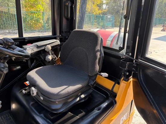 LPG forklift CATERPILLAR
