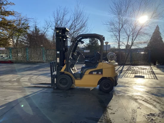 LPG forklift CATERPILLAR