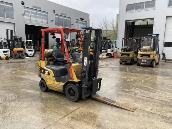 LPG forklift CATERPILLAR