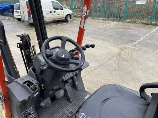 LPG forklift CATERPILLAR