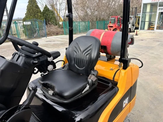 LPG forklift CATERPILLAR