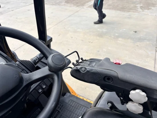 LPG forklift CATERPILLAR