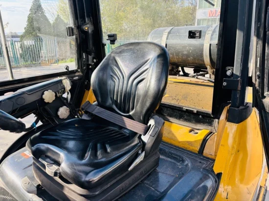LPG forklift CATERPILLAR