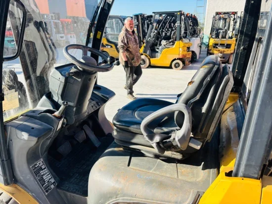 LPG forklift CATERPILLAR