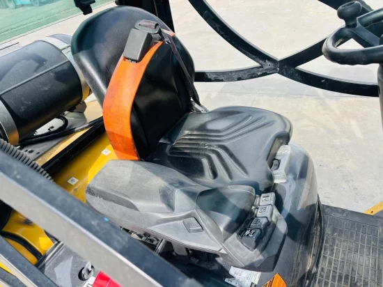 LPG forklift CATERPILLAR