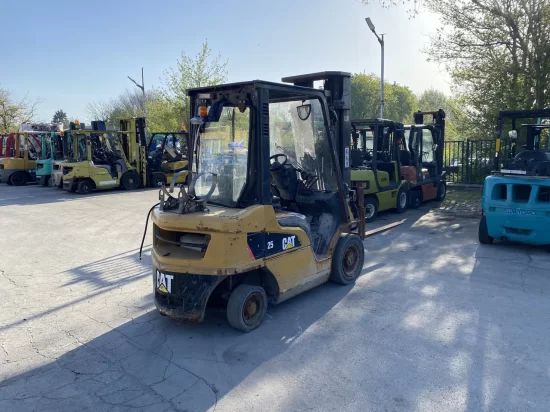 LPG forklift CATERPILLAR