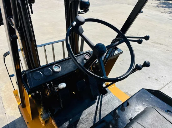 KOMATSU