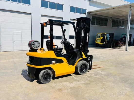 LPG forklift CATERPILLAR